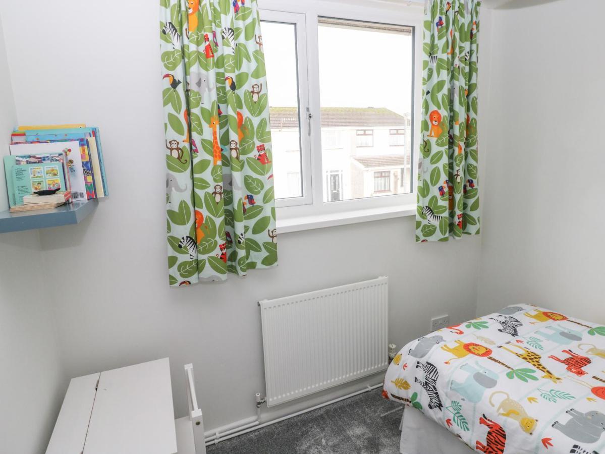 21 Sandfield Road Villa Burry Port Exteriör bild