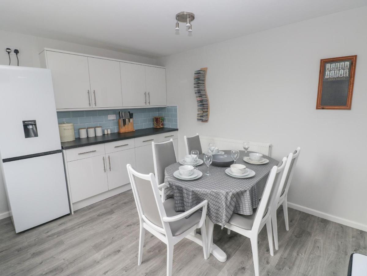 21 Sandfield Road Villa Burry Port Exteriör bild